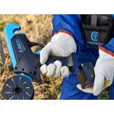 Legatrice Campagnola Cordless con Batteria Plug-In Nexi: Velocità e Precisione per le Legature sul Vigneto